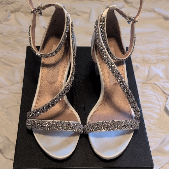 Naturalizer Silver and White Strappy Heels - Picture 1 of 6
